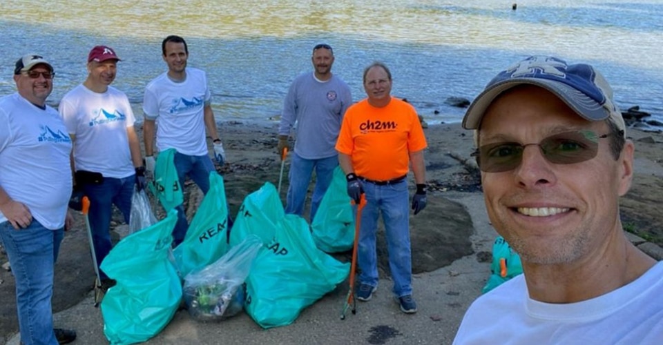 Team Dow participates in a clean up event