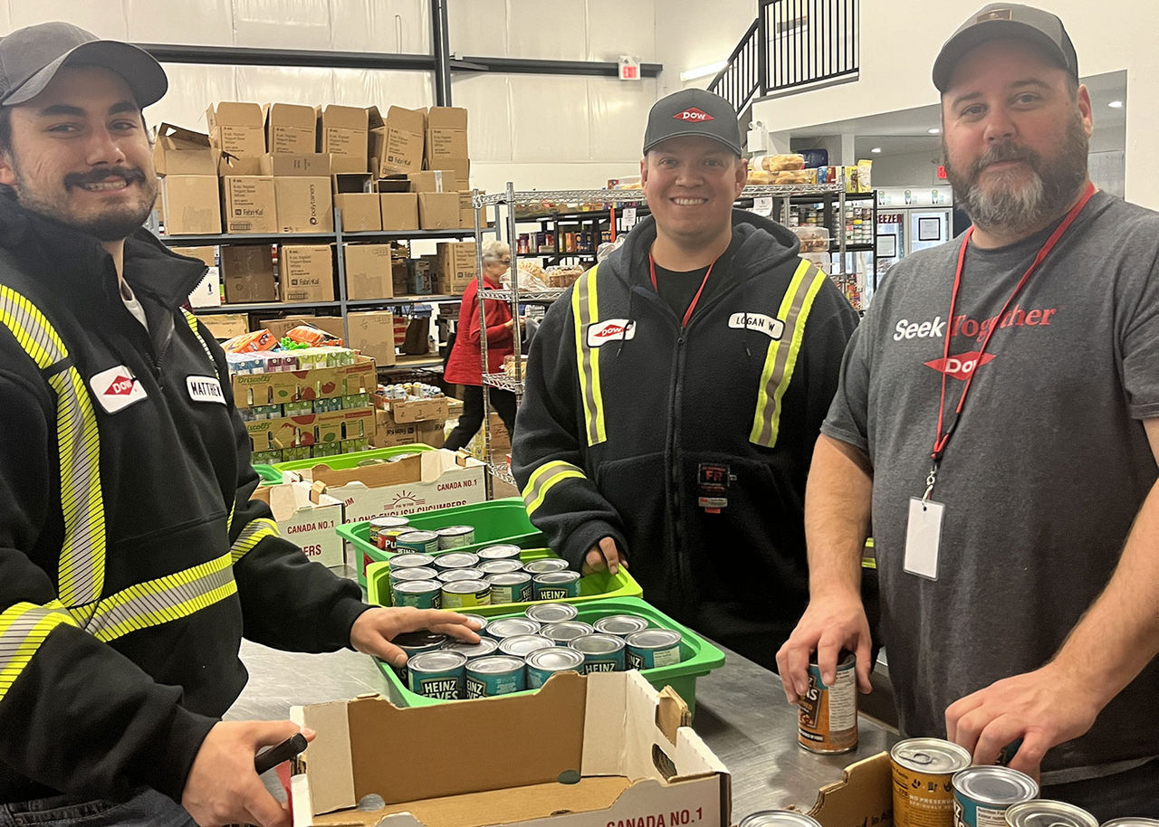Dow volunteers work at Canada food bank